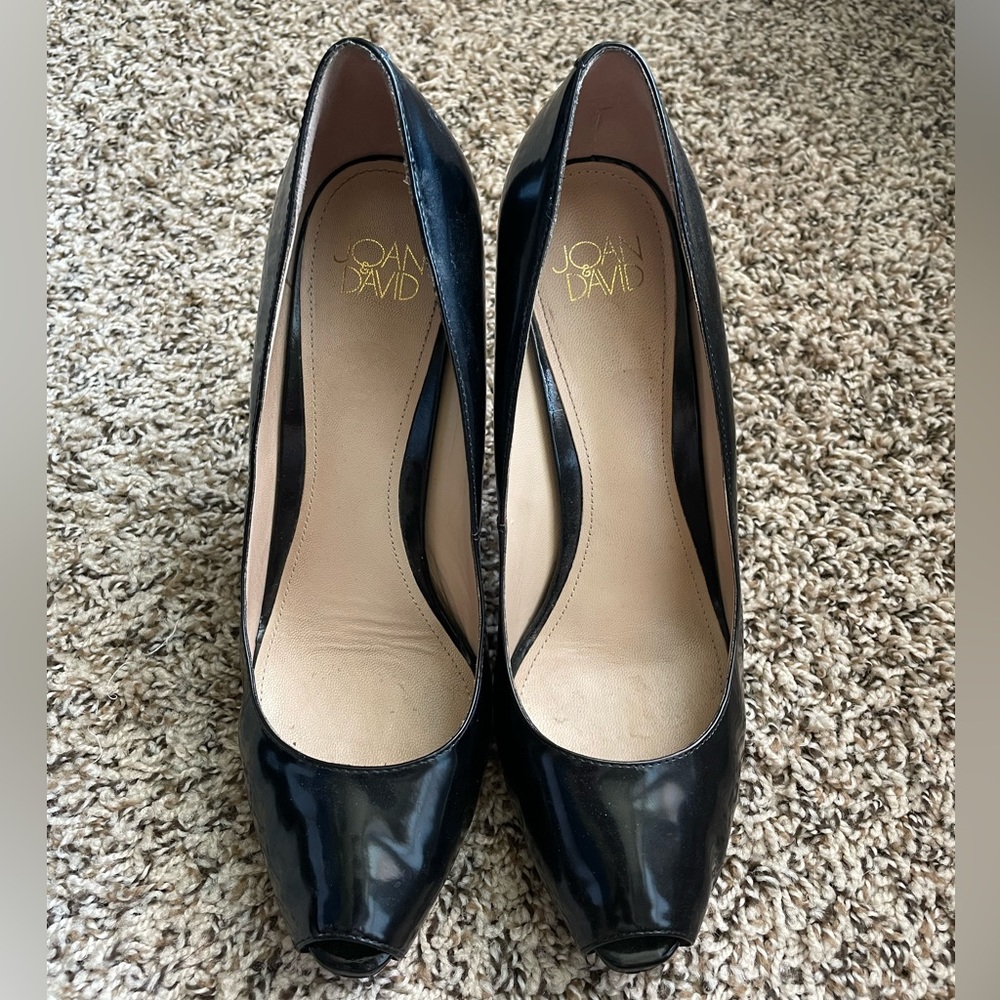 Joan & David Black Pumps